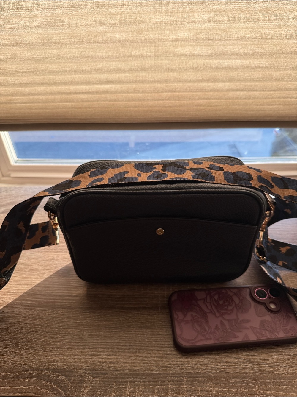 Navy blue Pebbled Crossbody with Leopard
